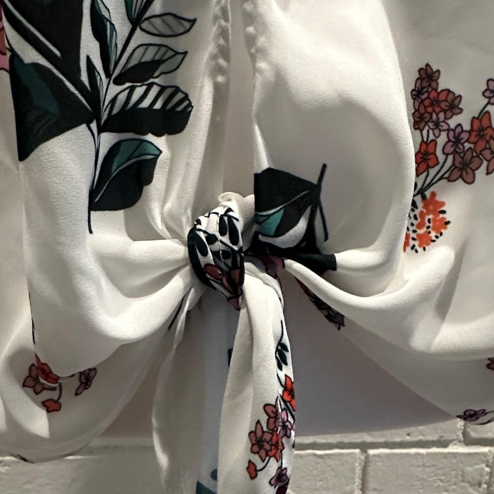 Source Unknown White Floral Tie-Front Blouse with Green and Pink Accents - Picture 4 of 11